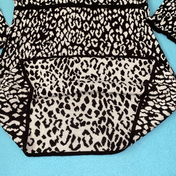 MICHAEL KORS cheetah knit tunic v neck wrap long sleeve waist drawstring size XS - Picture 5 of 10